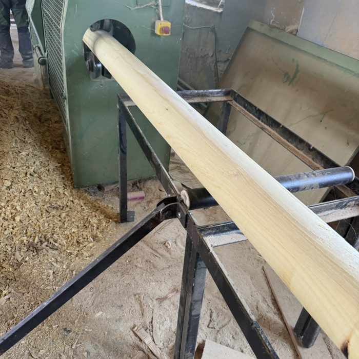 Akác oszlop megmunkálása / Processing a robinia post